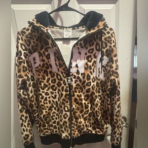 Victoria Secret PINK leopard hoodie! Excellent condition! Fur in the hood.